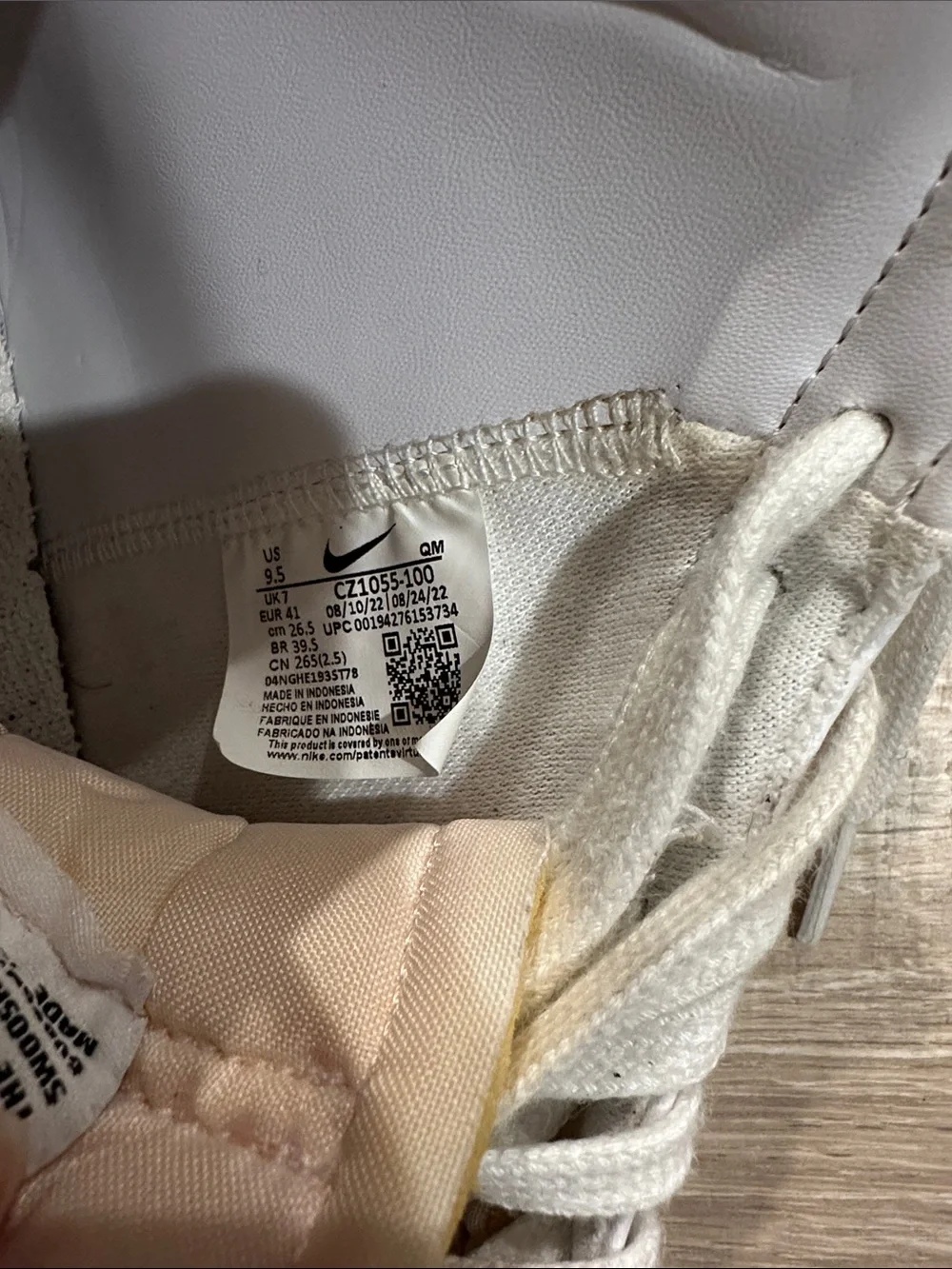 Nike Blazer Mid '77 Vintage White with Black Swoosh. Size 9.5. EUC - Picture 12 of 13